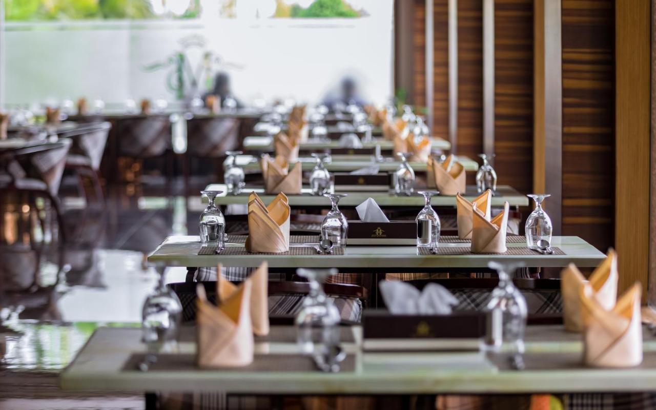 Hotel Mechi Crown Kakarvitta 外观 照片