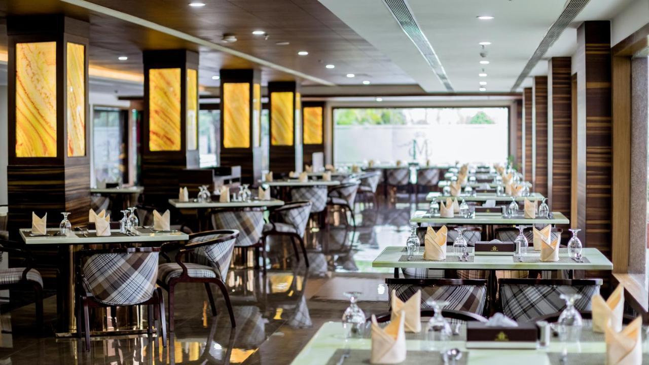 Hotel Mechi Crown Kakarvitta 外观 照片