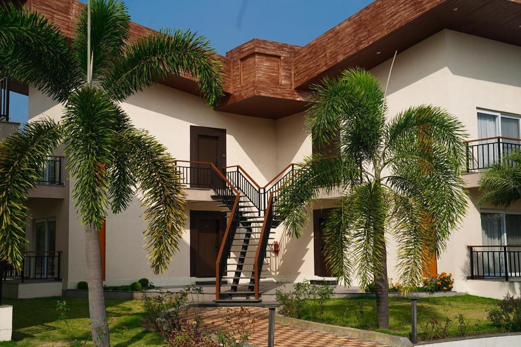 Hotel Mechi Crown Kakarvitta 外观 照片