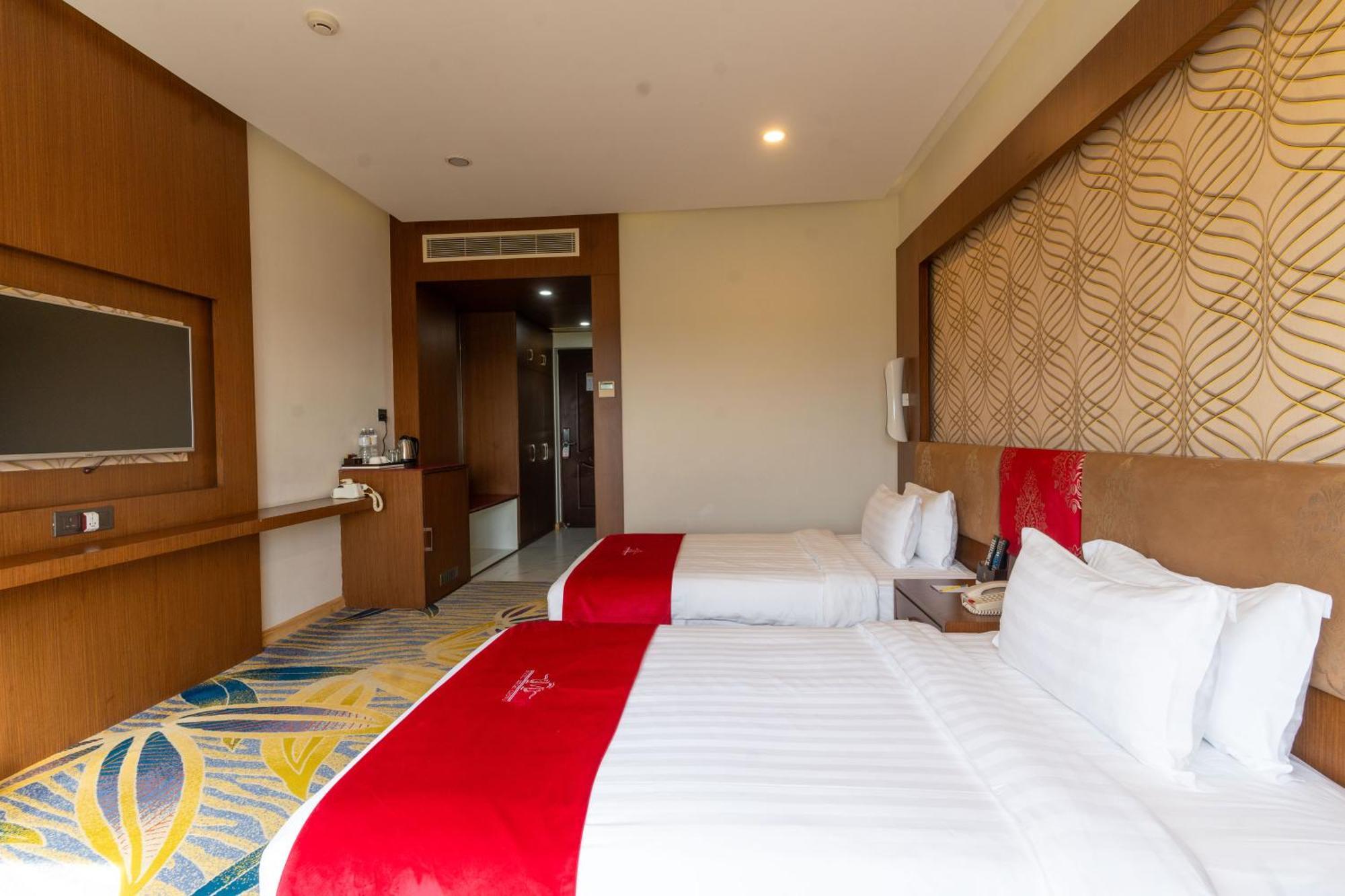 Hotel Mechi Crown Kakarvitta 外观 照片