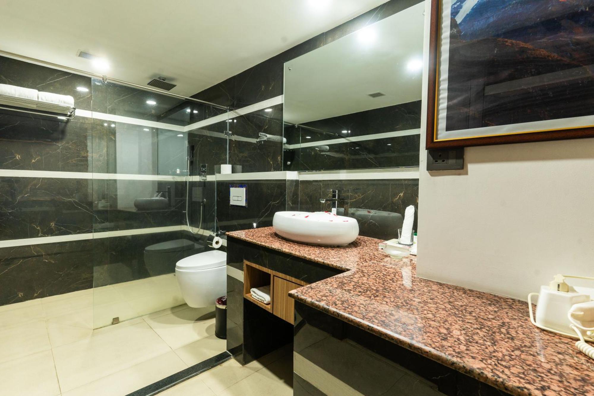Hotel Mechi Crown Kakarvitta 外观 照片