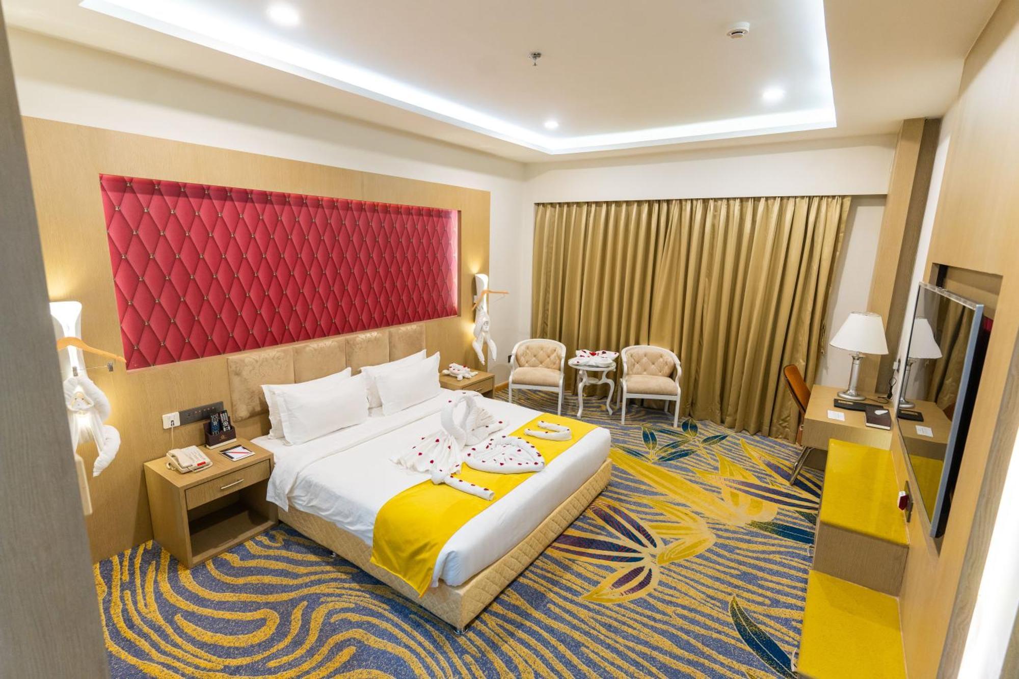 Hotel Mechi Crown Kakarvitta 外观 照片
