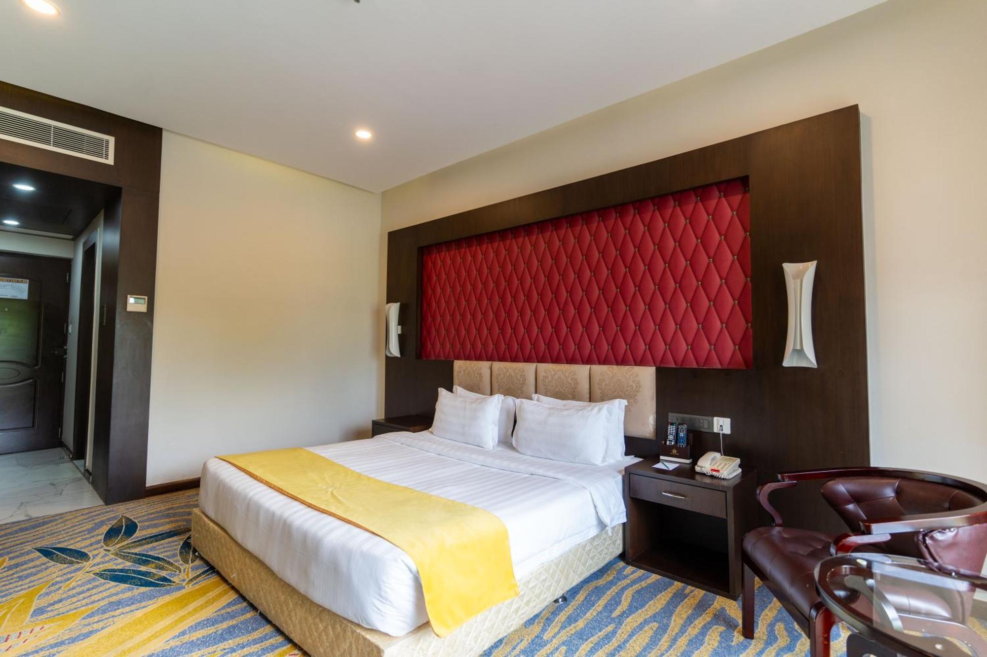 Hotel Mechi Crown Kakarvitta 外观 照片